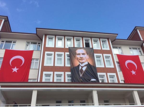 Fatih Anadolu Lisesi resmi
